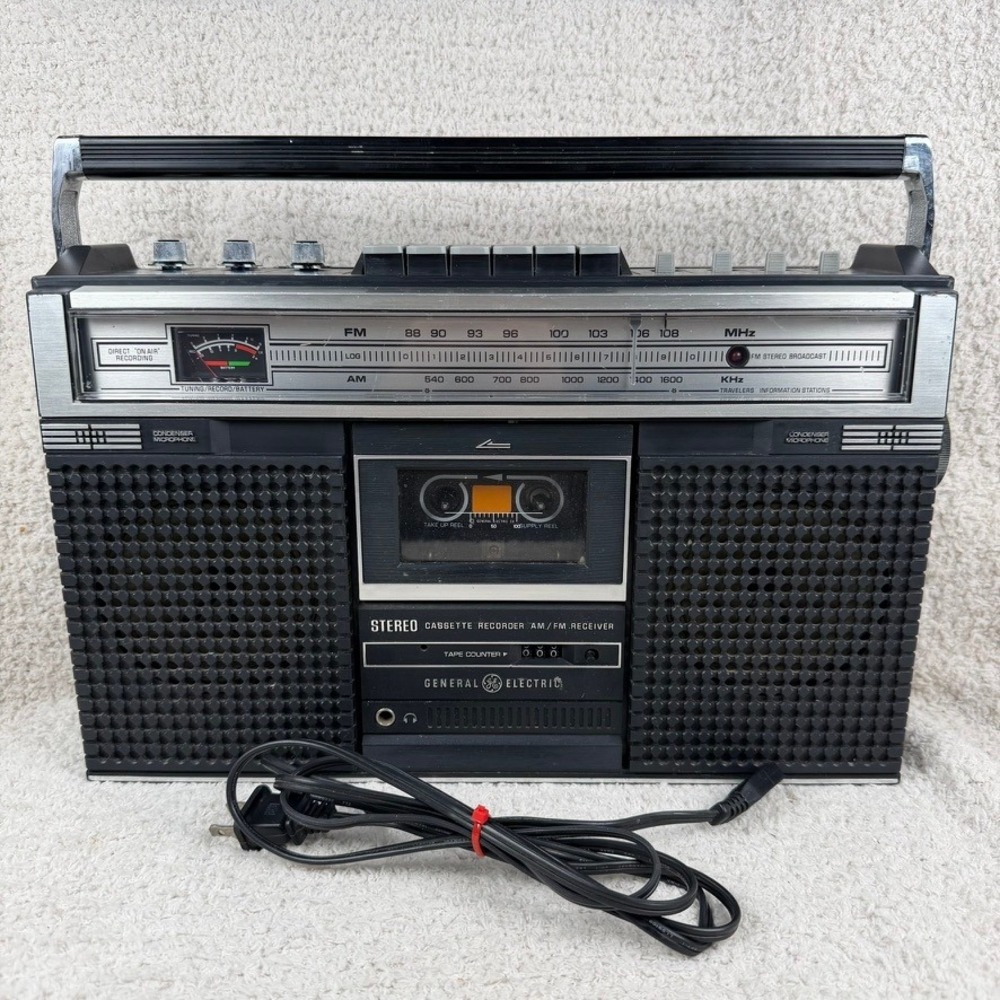 General Electric GE 3-5251A Radio Cassette Recorder Boombox Vintage PARTS/REPAIR